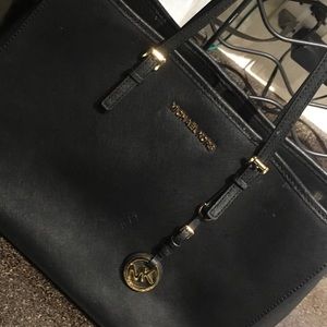 Jet Set travel medium saffiano leather tote